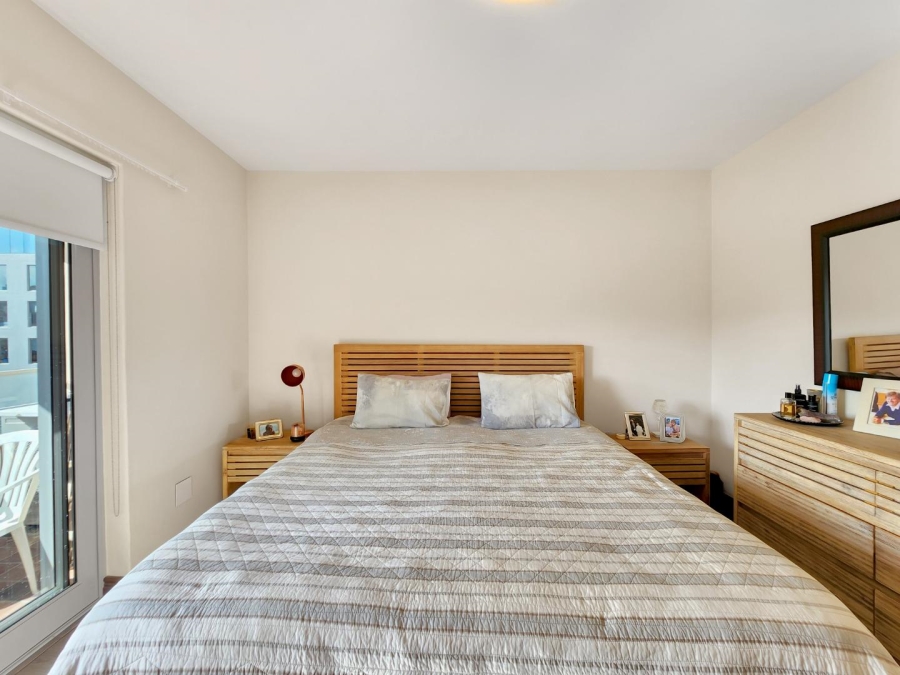 To Let 2 Bedroom Property for Rent in Sea Point Western Cape